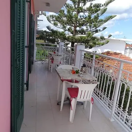 Krina Lägenhetshotell