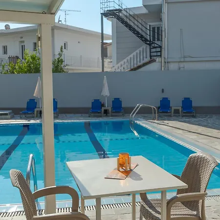 Krina Lägenhetshotell 2*