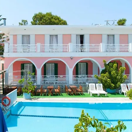 Krina Apartmanhotel 2*