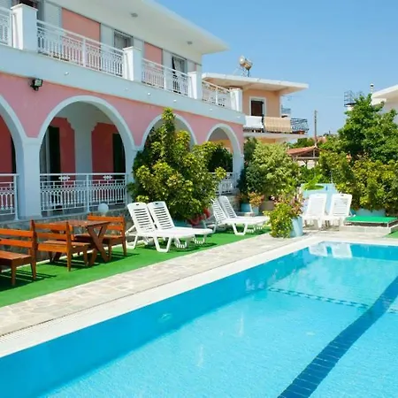 Krina Apartmanhotel Argászi