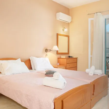 Krina מלון דירות 2*