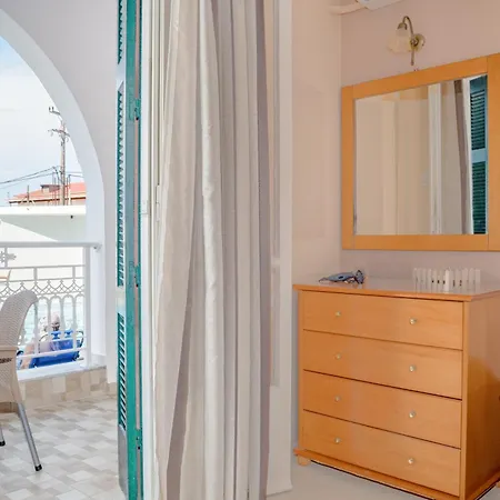 מלון דירות Krina ארגאסי